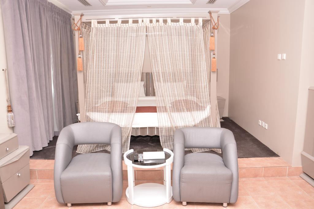 Janadriyah Suites 13 Nadinah Eksteriør billede