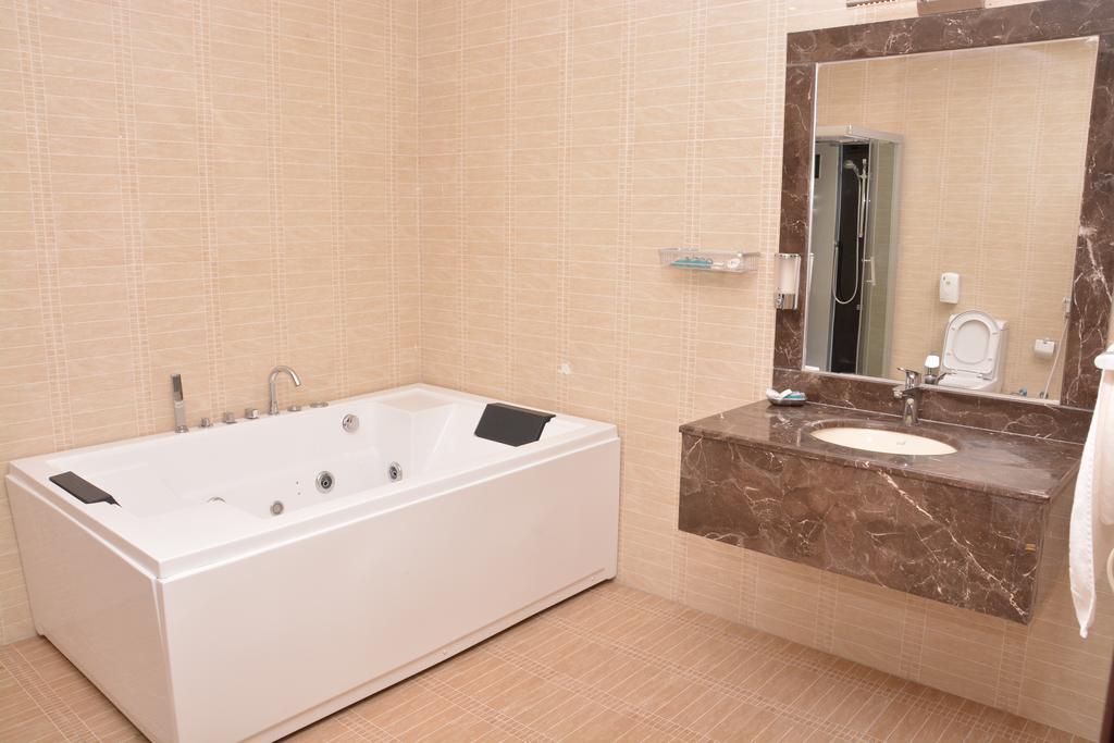 Janadriyah Suites 13 Nadinah Eksteriør billede